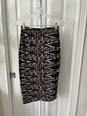 Billabong Black and Cream Abstract Pencil Skirt